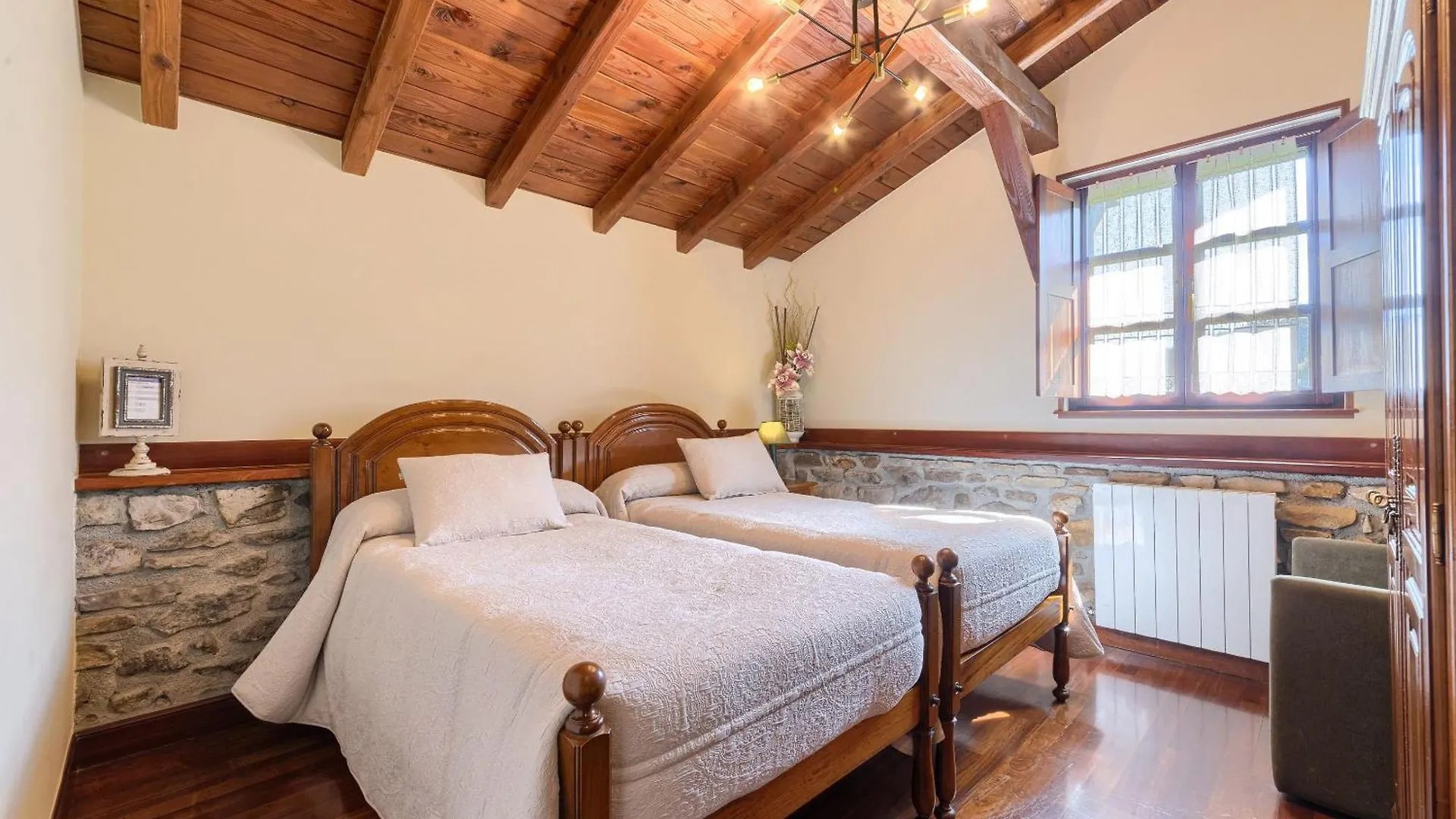 Casa Rural Erdikoetxe Galdakao 0*,